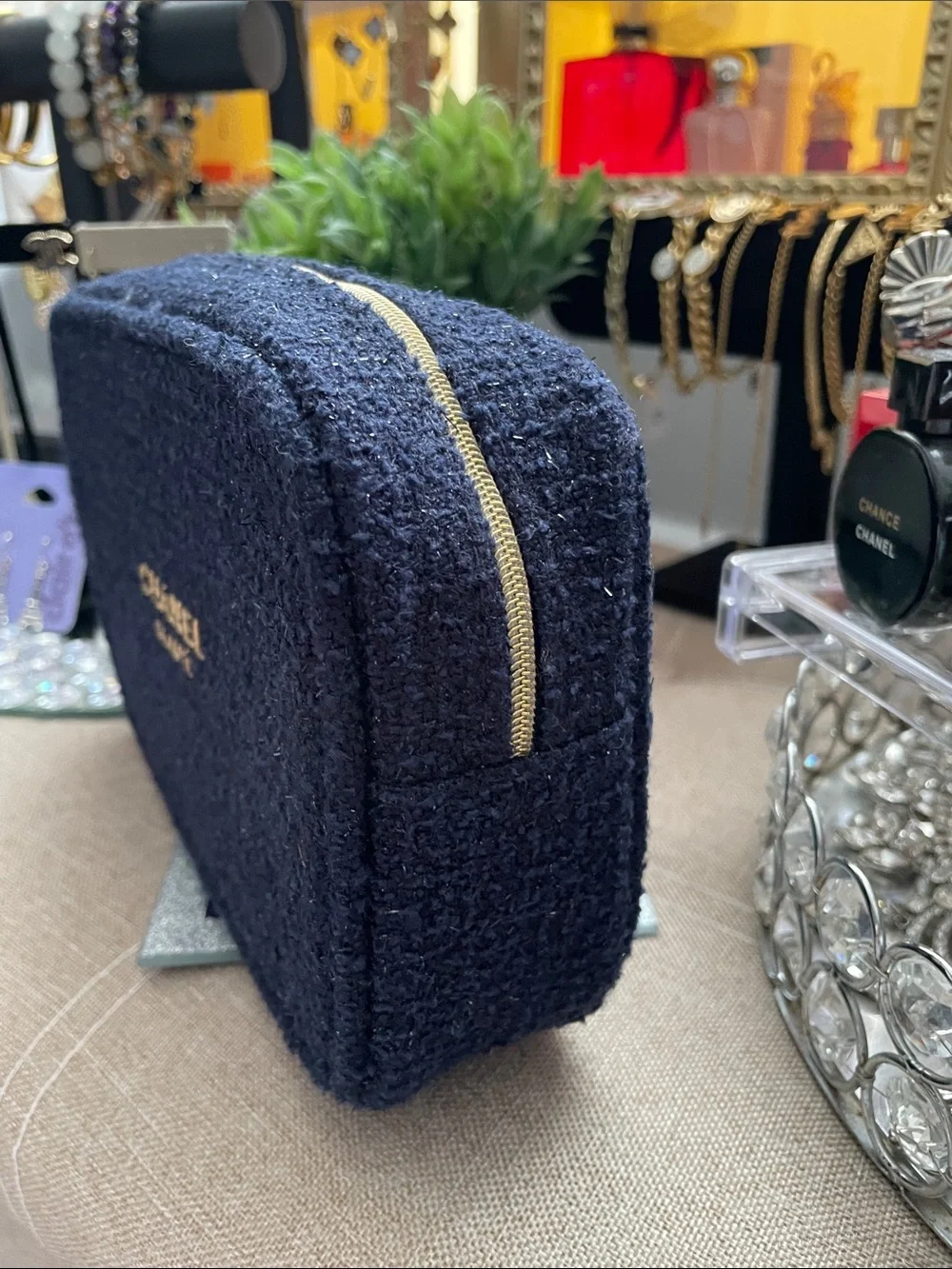 ✨CHANEL Beauté Navy Tweed Makeup Pouch with Gold Logo✨NEW